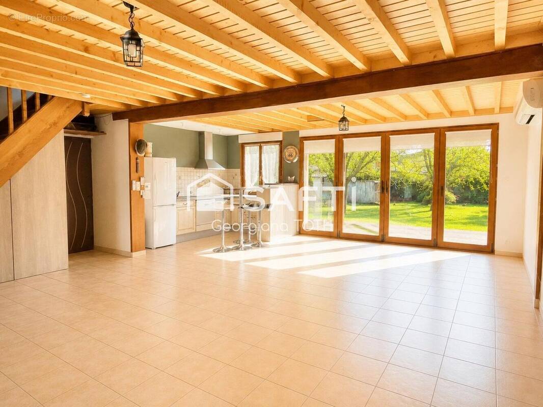 Photo 1 - Maison à MONTATAIRE