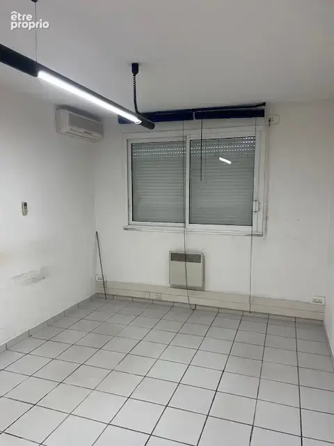 Maison d' habitation ou bureaux de 160 m2 avec grand garage - photo 12