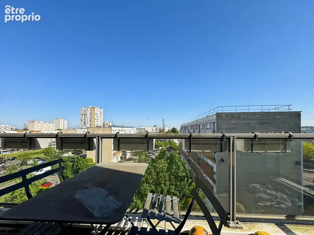 Appartement Terrasse Rosny F3 -  Métro Ligne 11 - photo 12