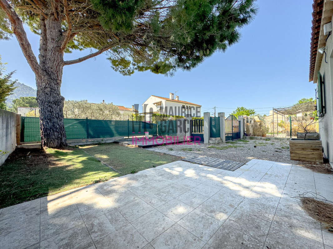 Maison à ROBION