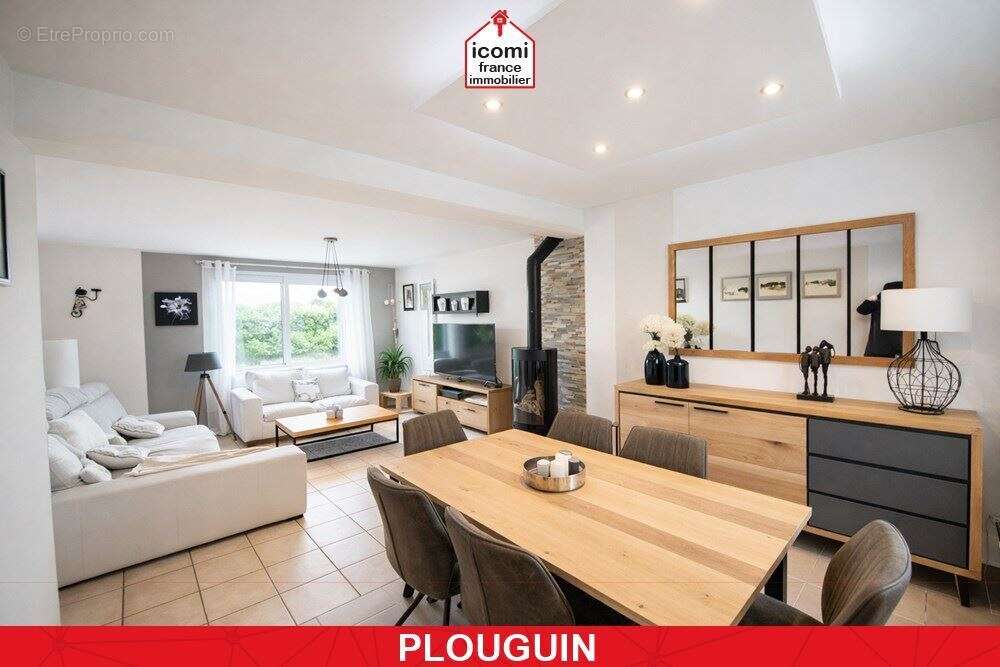 Maison à PLOUGUIN