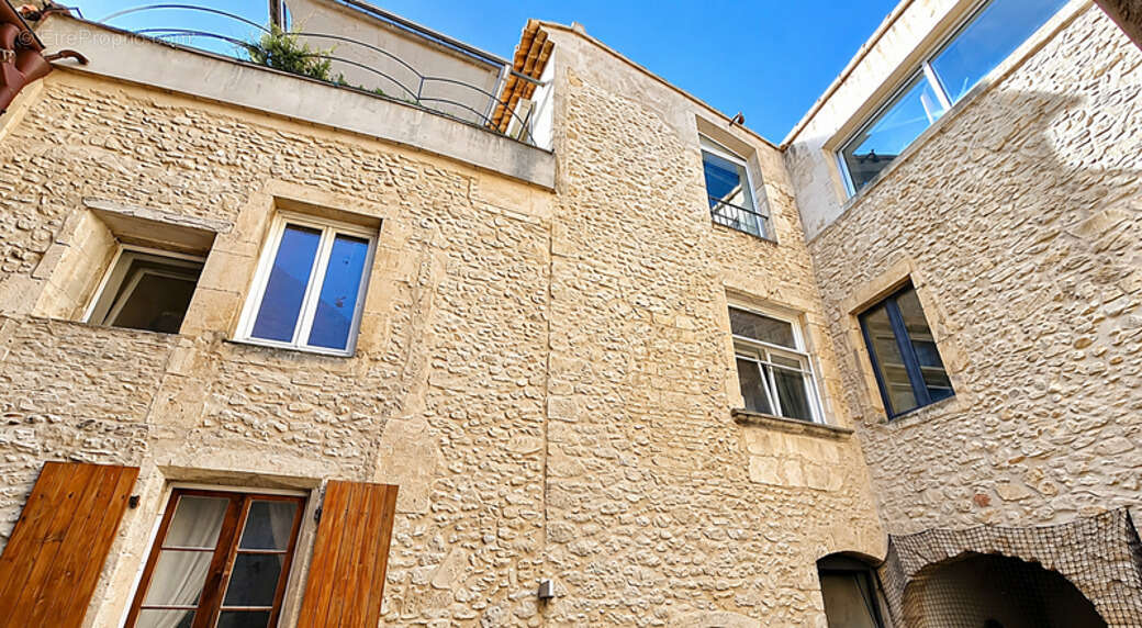 Maison 363 m² à Bourg-Saint-Andeol  - photo 16