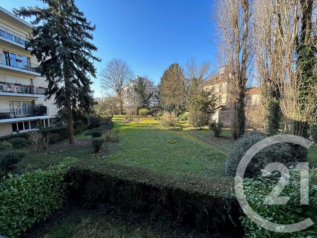 Appartement à SAINT-GRATIEN