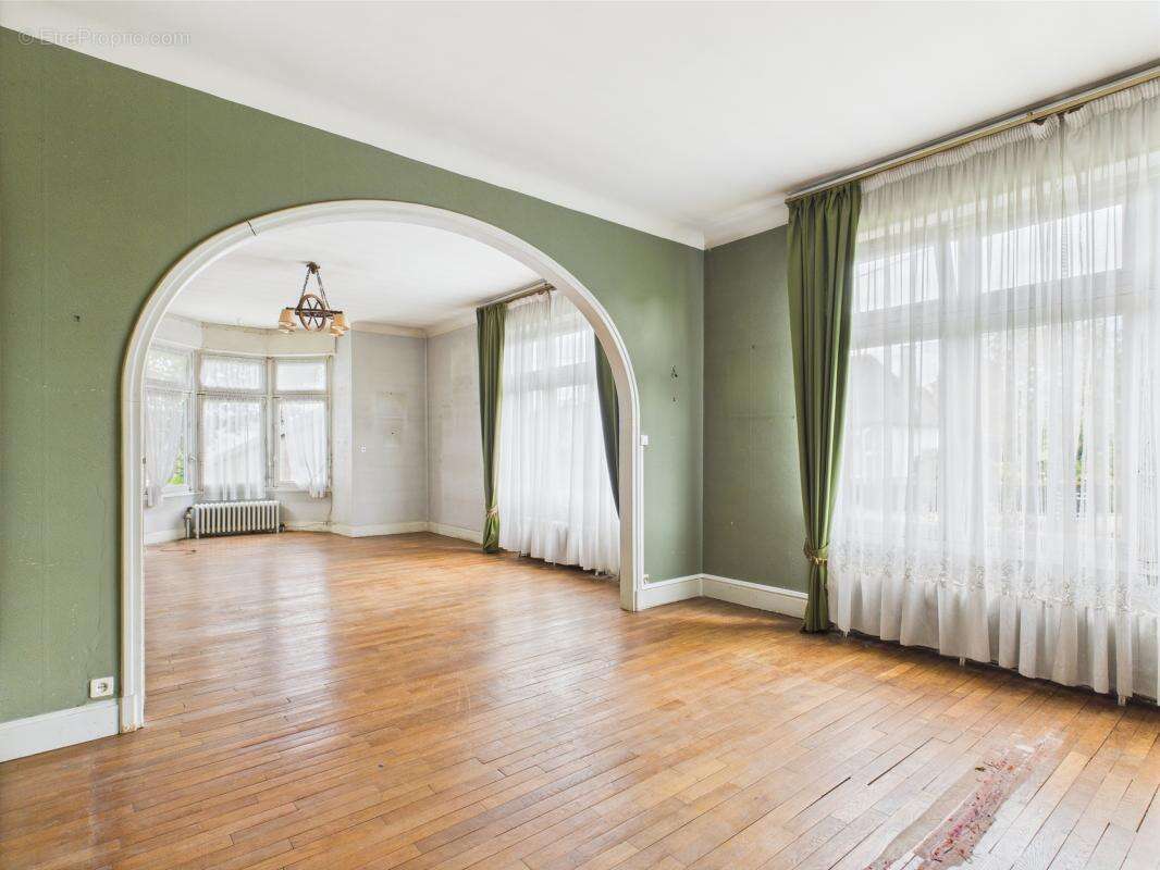 Maison à CORPS-NUDS