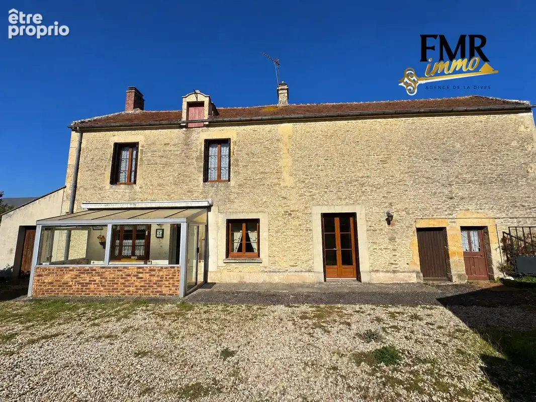 Maison 4 pièces 85 m² à vendre à Mezidon-Canon (14270) - photo 1