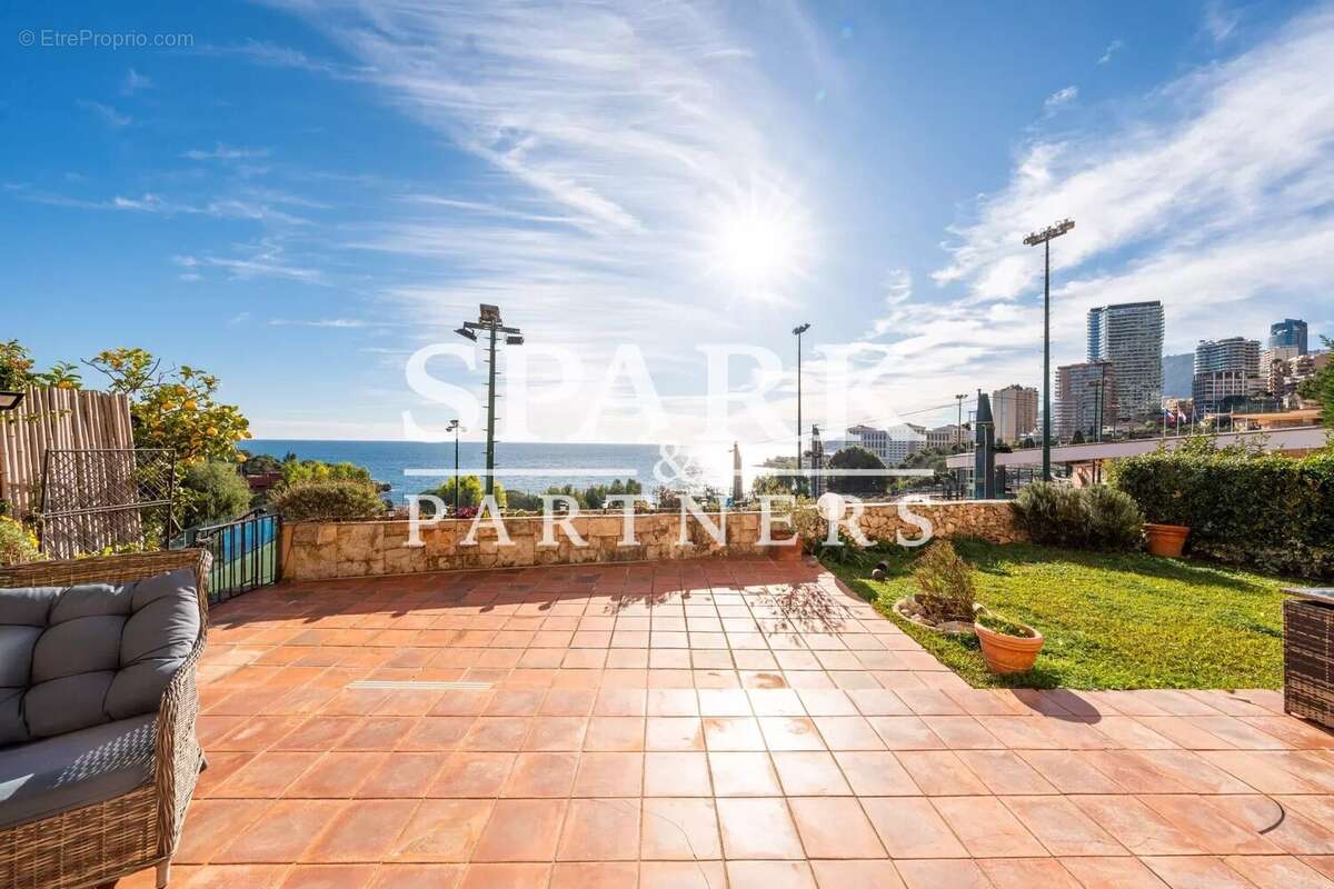 Appartement à ROQUEBRUNE-CAP-MARTIN