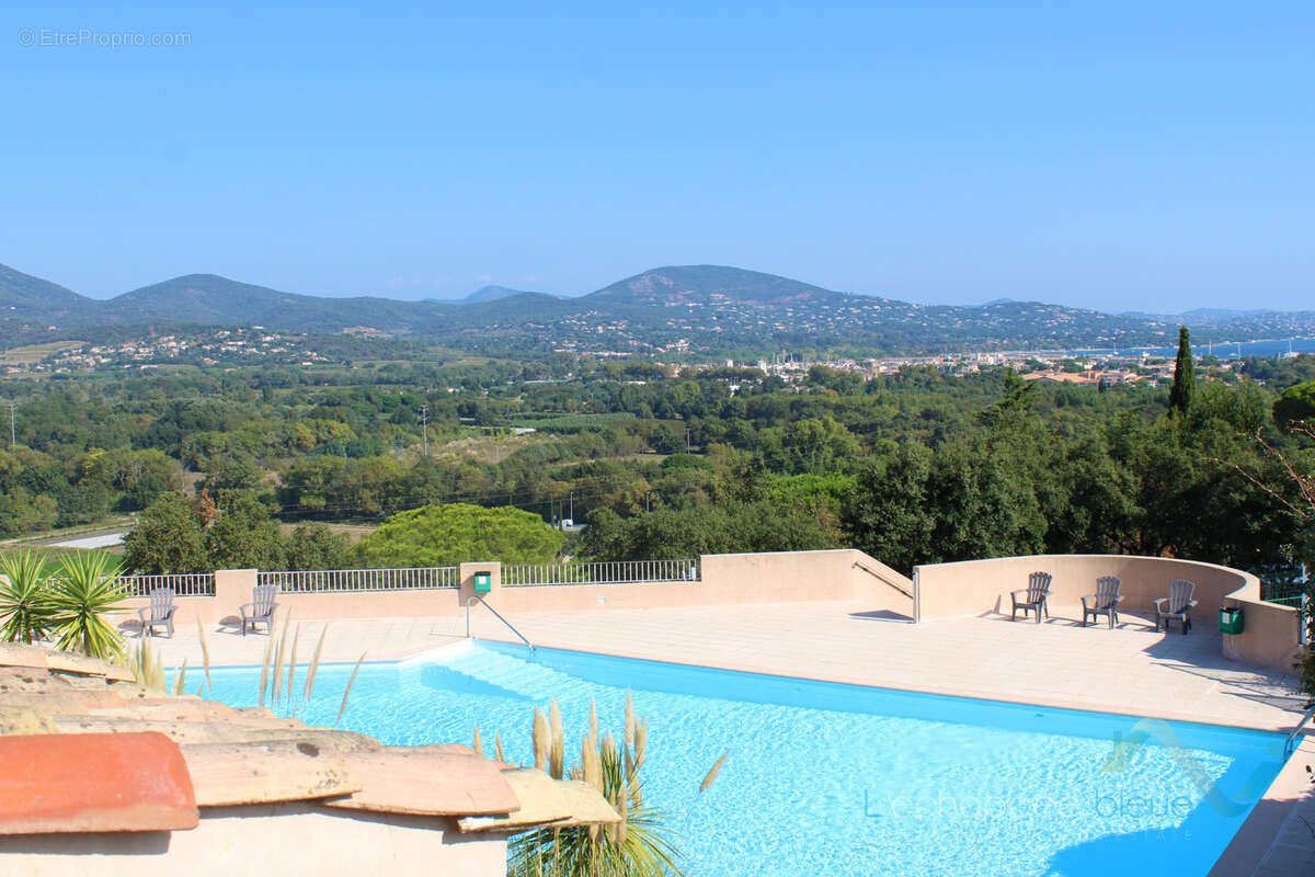 Vente appartement/maison T3 avec jardin  à Cogolin - photo 9