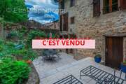 Maison à LES CABANNES