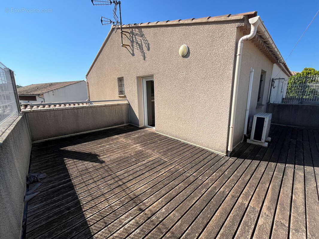 Vacqueyras - maison - garage exterieur - photo 2