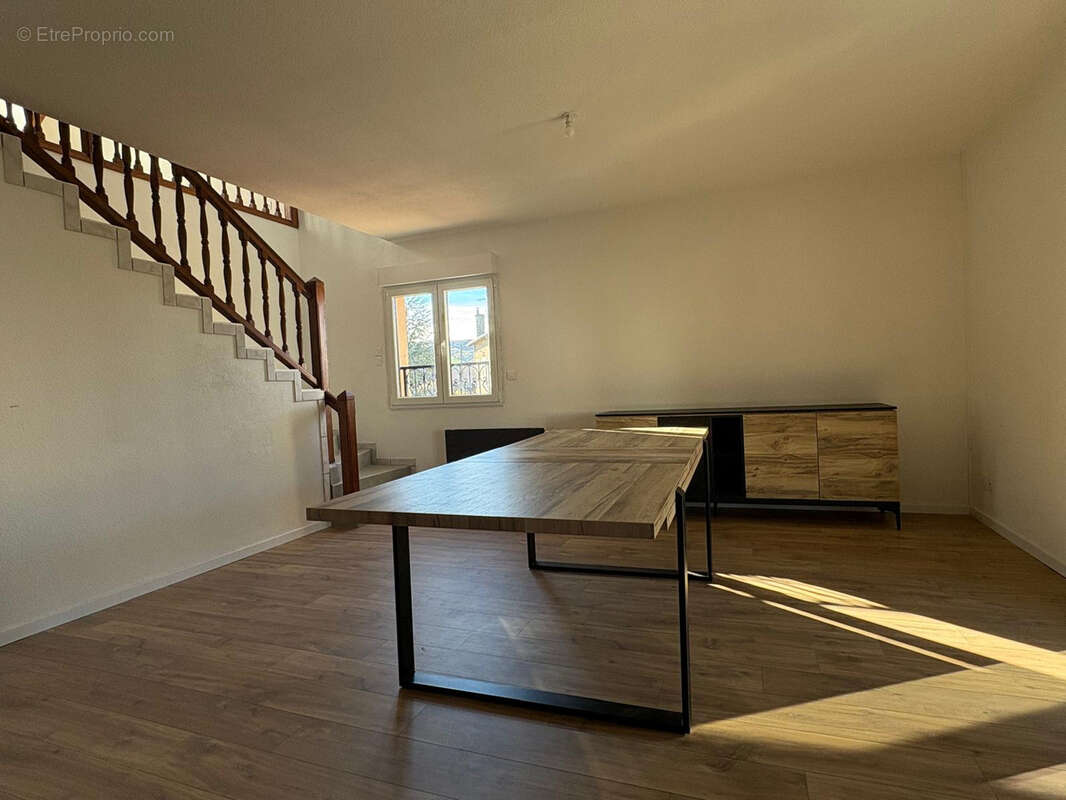 Appartement à NEUVES-MAISONS