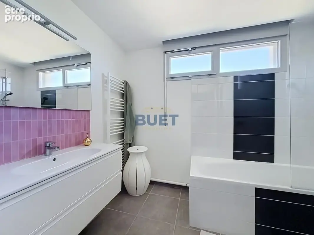 Maison 6 pièces   141 m2  Un bien contemporain aux prestations de qualité - photo 11