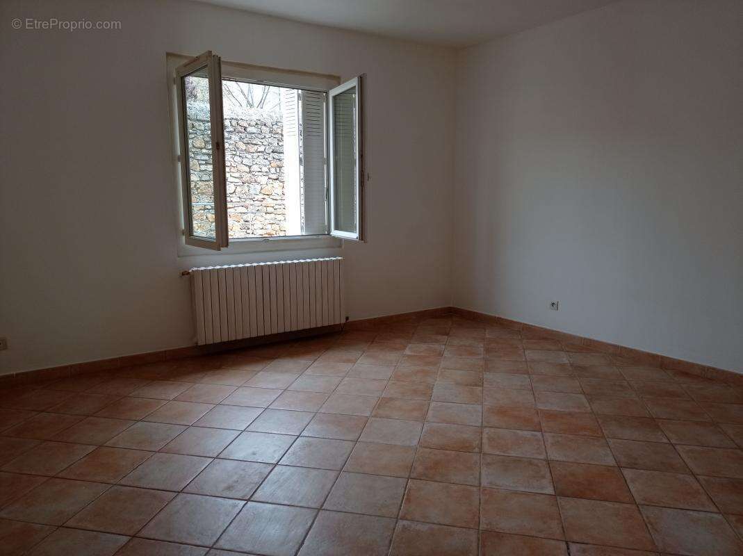 Appartement à SABRAN