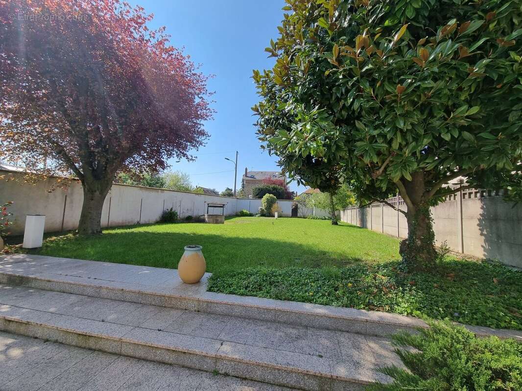 Maison à BOURG-LA-REINE