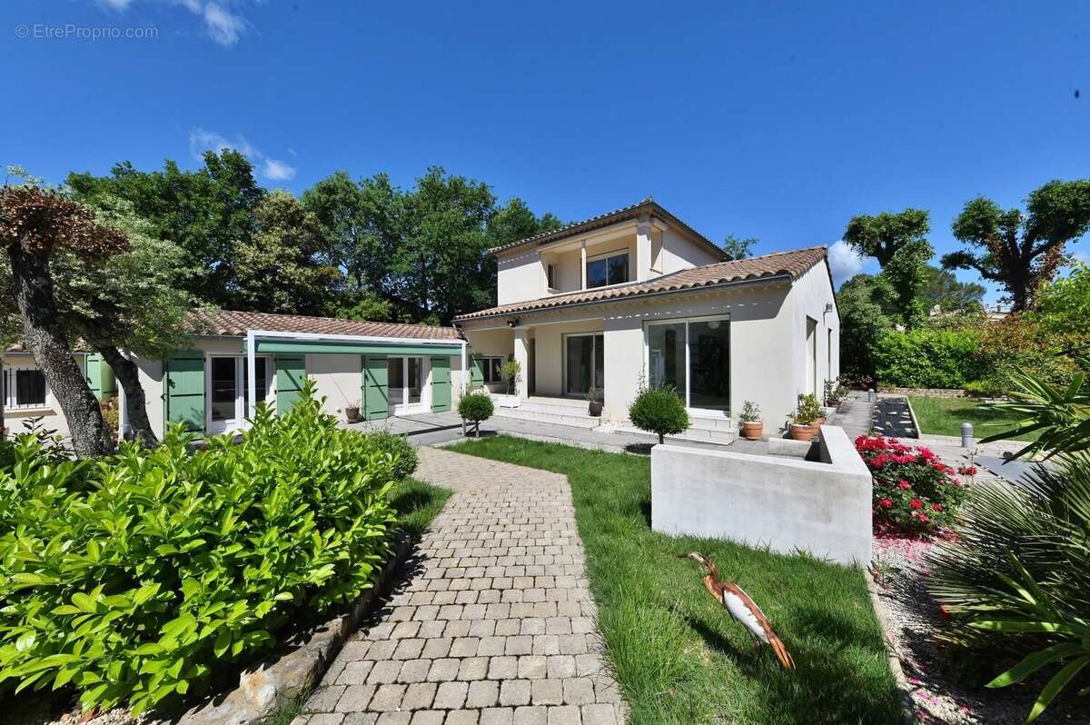 Maison à UZES