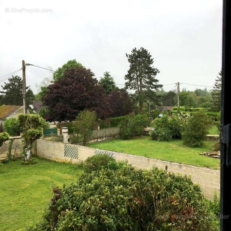 Grande maison entourée de son jardin de 5200m2 - photo 14