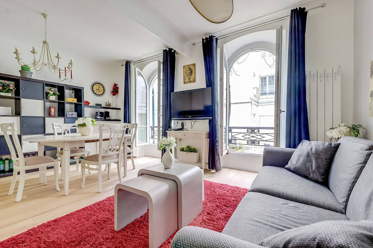 Appartement à PARIS-17E