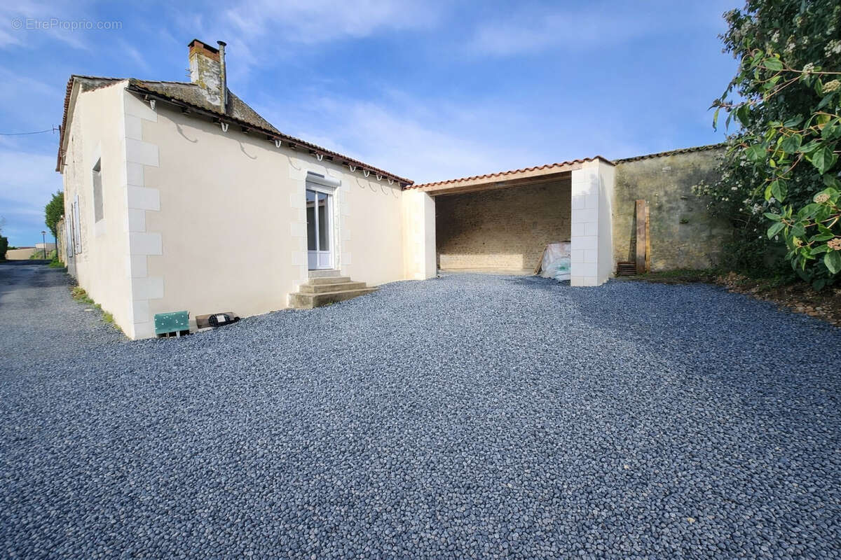 Maison à SAINT-AUBIN-LA-PLAINE