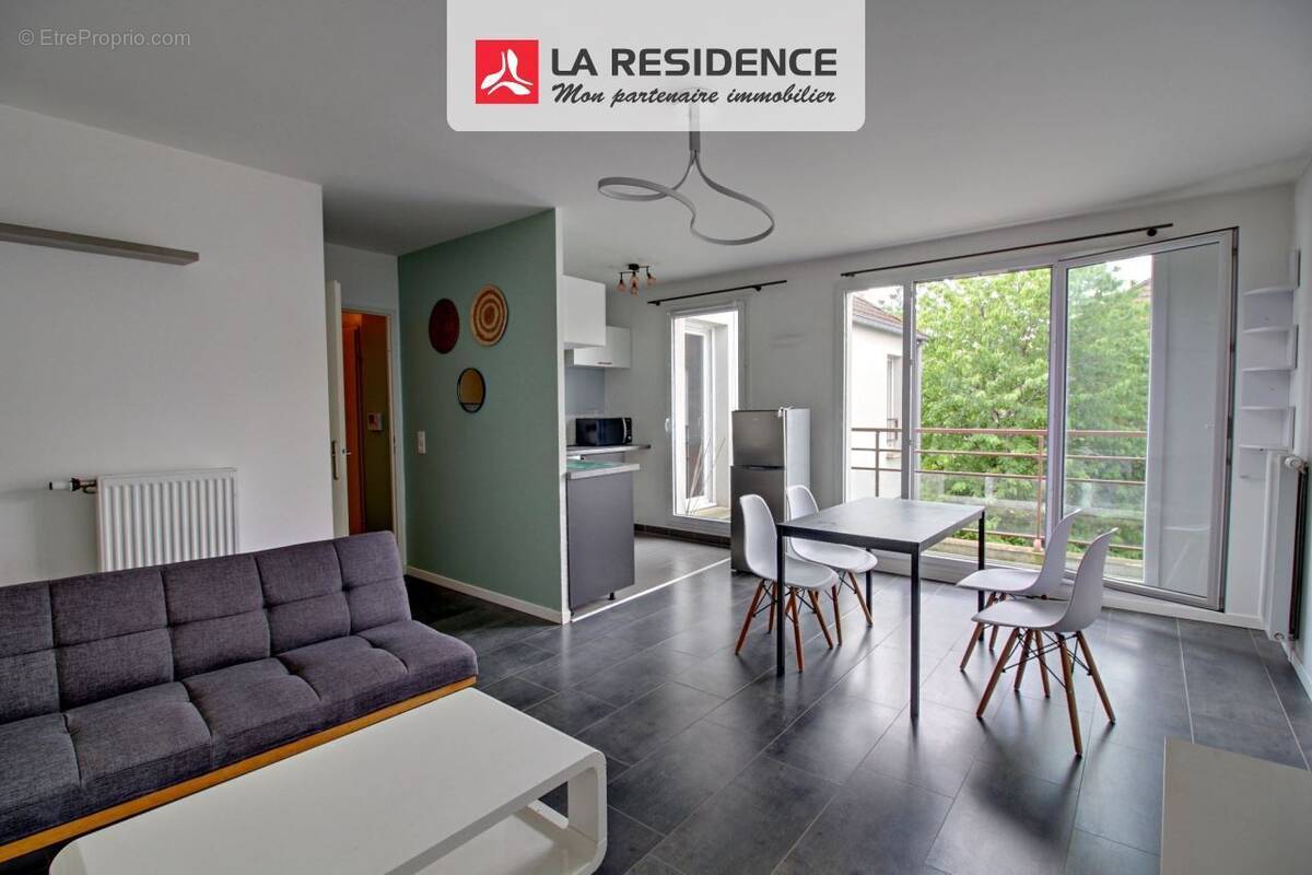 Appartement à LES MUREAUX