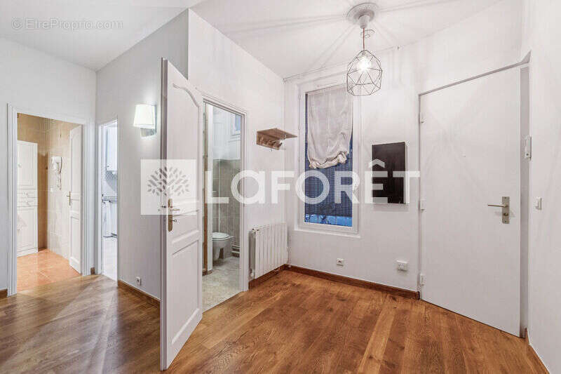 Appartement à PARIS-7E