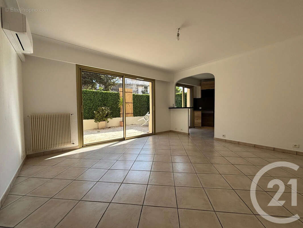 Appartement à LE CANNET