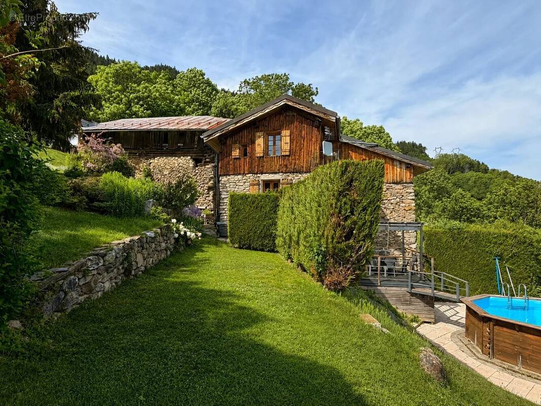 Maison à HAUTECOUR