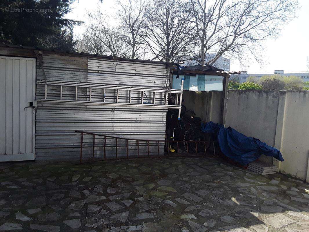 A vendre - Ensemble immobilier à fort potentiel ? Quartier Pavillonnaire Calme & Revenu Locatif (15 min Max des Commodités) - photo 9