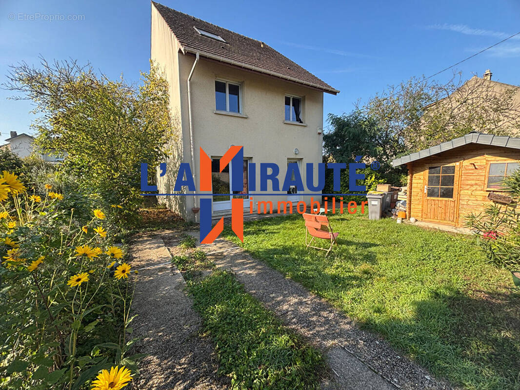 Maison à SARTROUVILLE