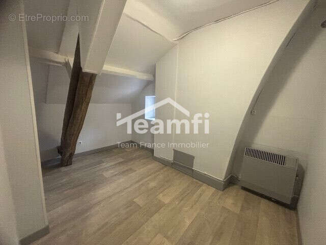 Appartement à SAINT-AMAND-MONTROND
