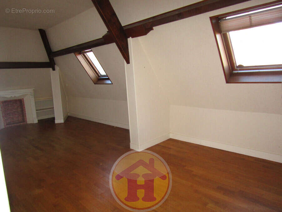 Maison à COGNAC-LA-FORET