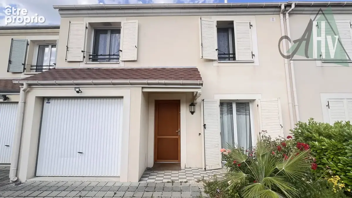 77 - RUBELLES, maison 4 pièces, environ 95 m2, jardin clos - photo 1