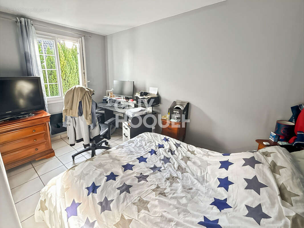 Maison à FONTENAY-TRESIGNY