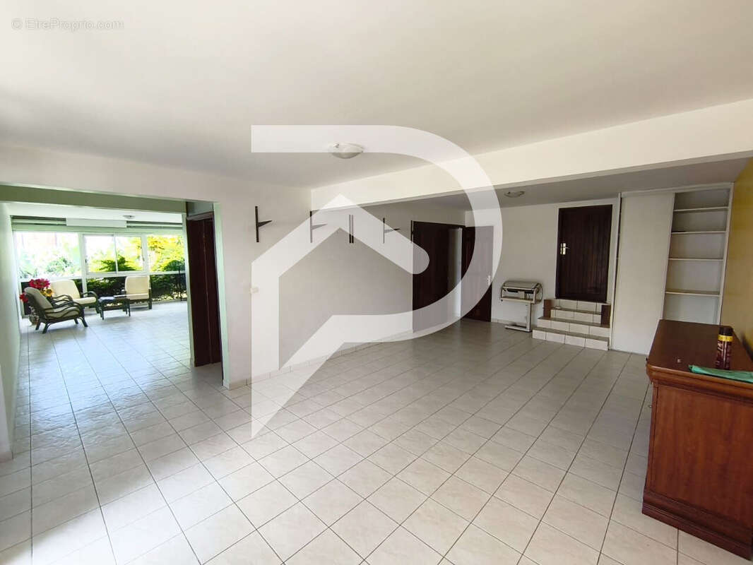 Maison à PETITE-ILE