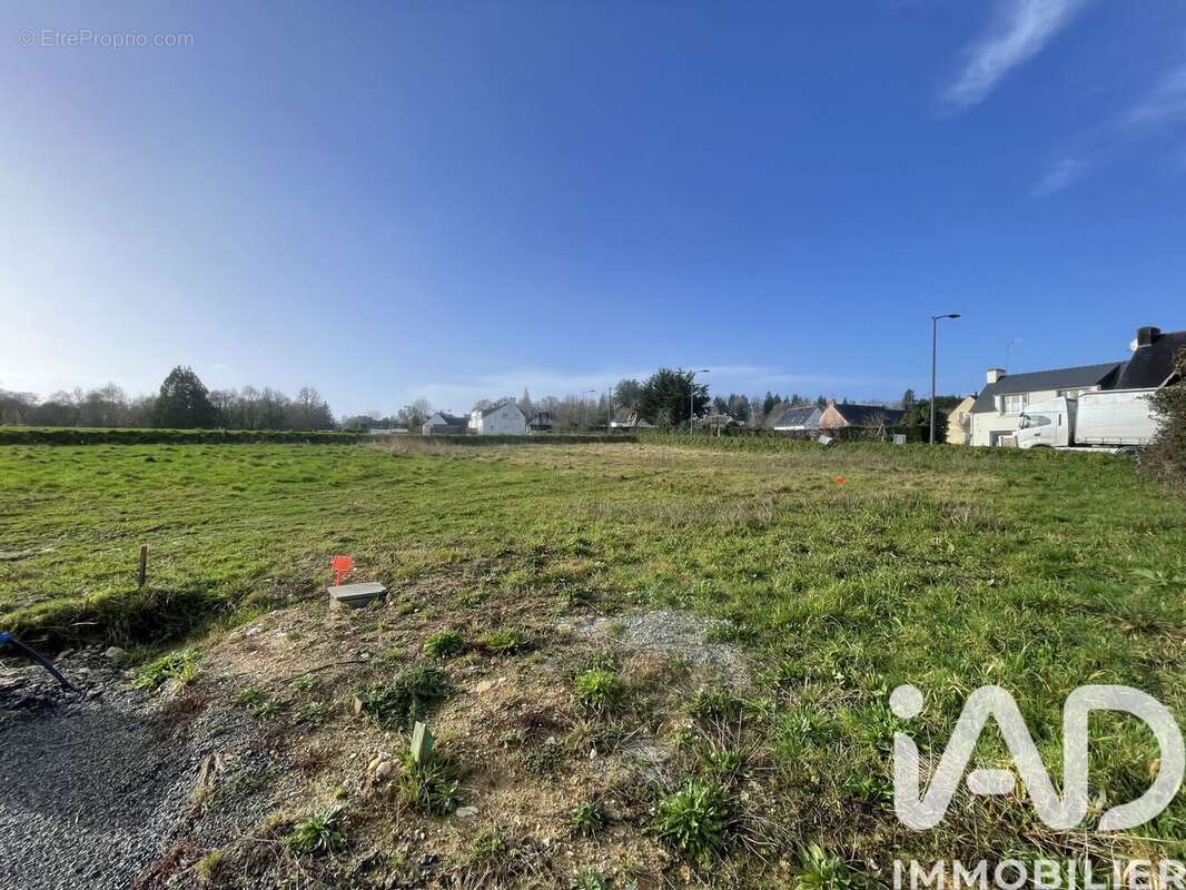 Terrain 691 m² à Pleuven  - photo 5