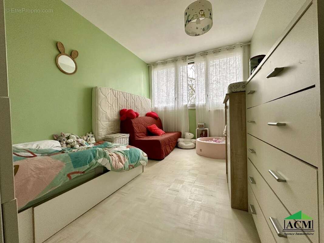 Appartement à MERY-SUR-OISE