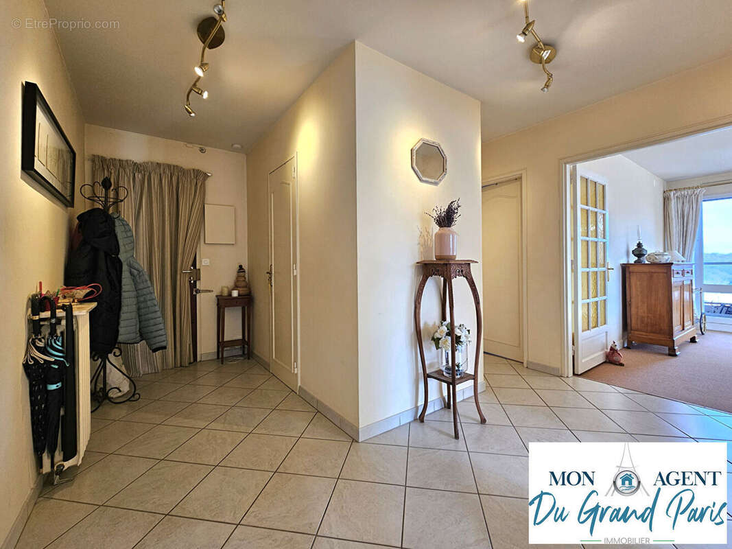 Appartement à JOUY-EN-JOSAS