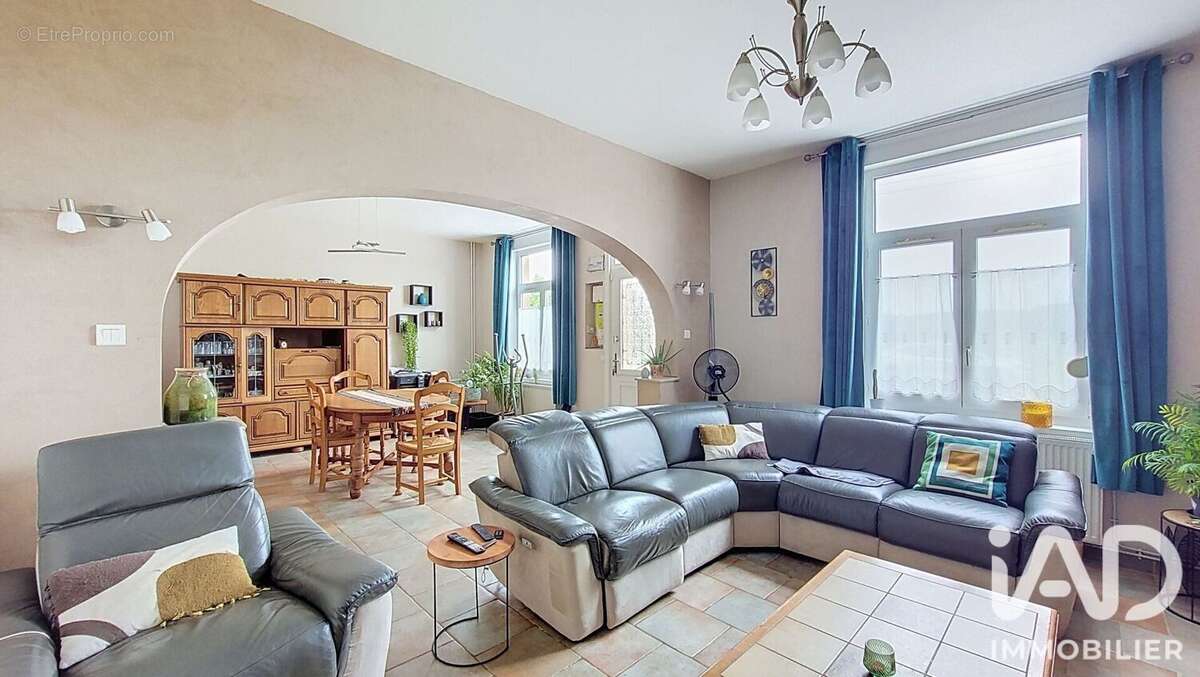 Maison 156 m² à Quarouble  - photo 3
