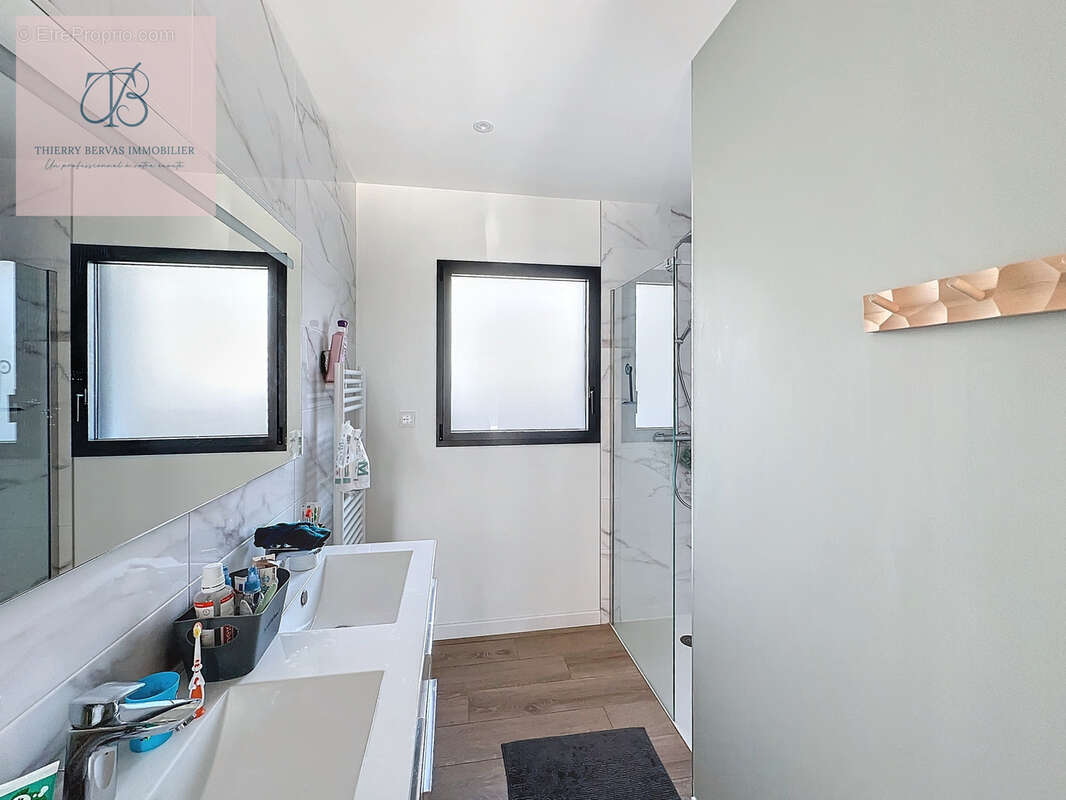 Maison à PLOUGONVELIN