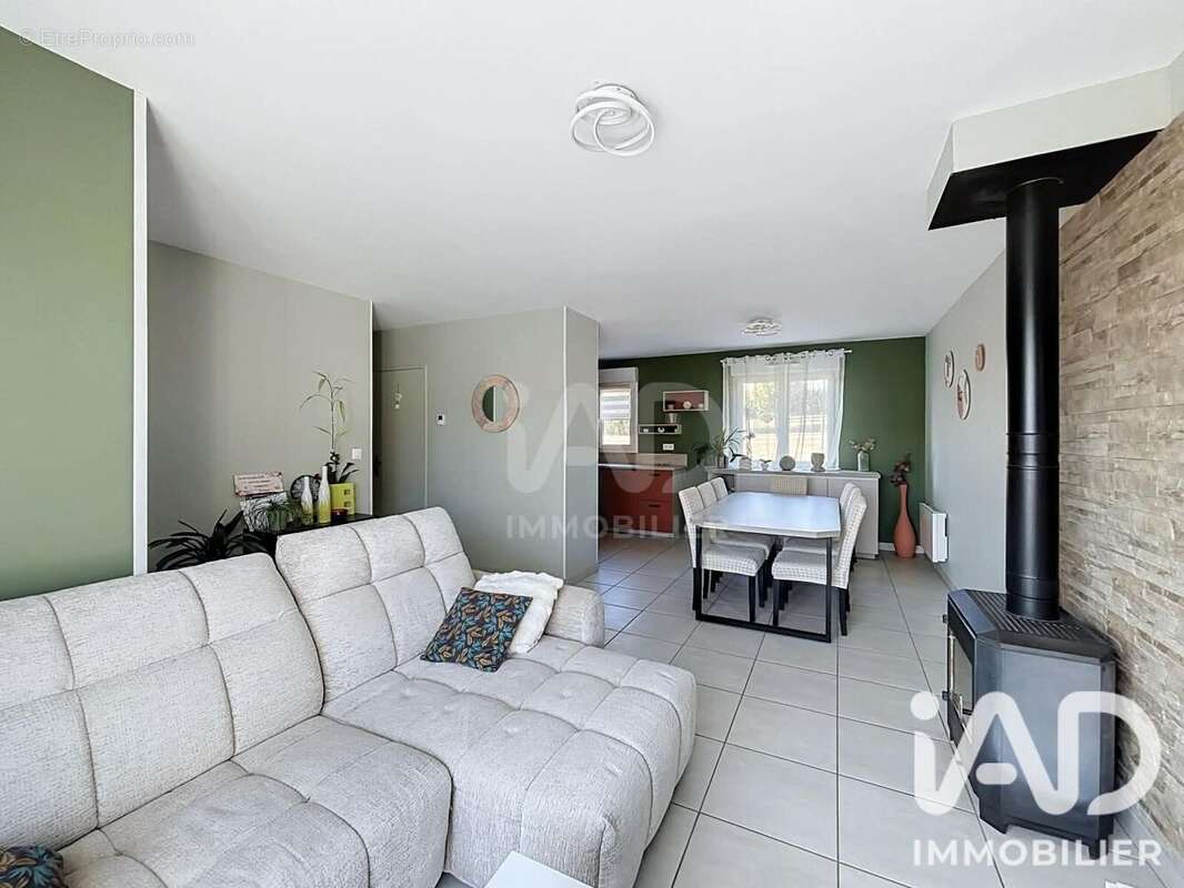 Maison 71 m² à Saint-Vaast-D'equiqueville  - photo 3