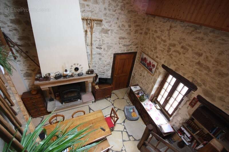 Maison en pierres à vendre 7 pièces de 168 m² à MARIGNIEU (01) plus sous-sol - photo 12