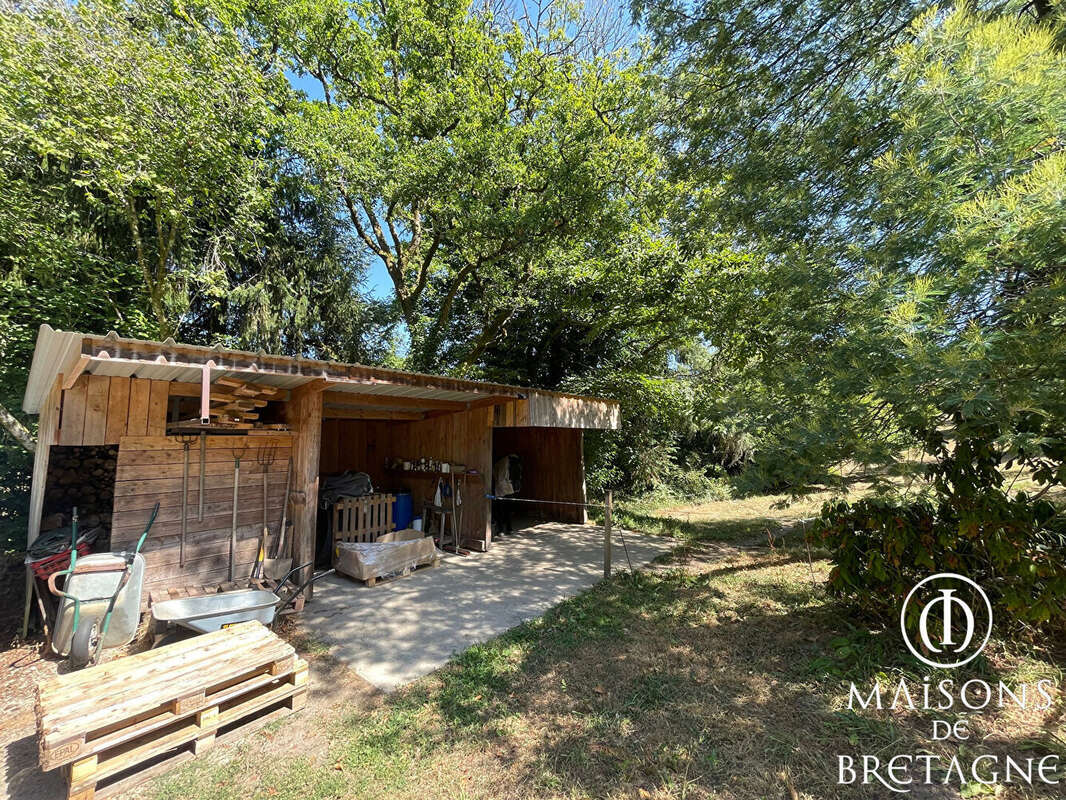 Maison et dépendance à Bannalec, sur un terrain de 1,7 hectare. - photo 13