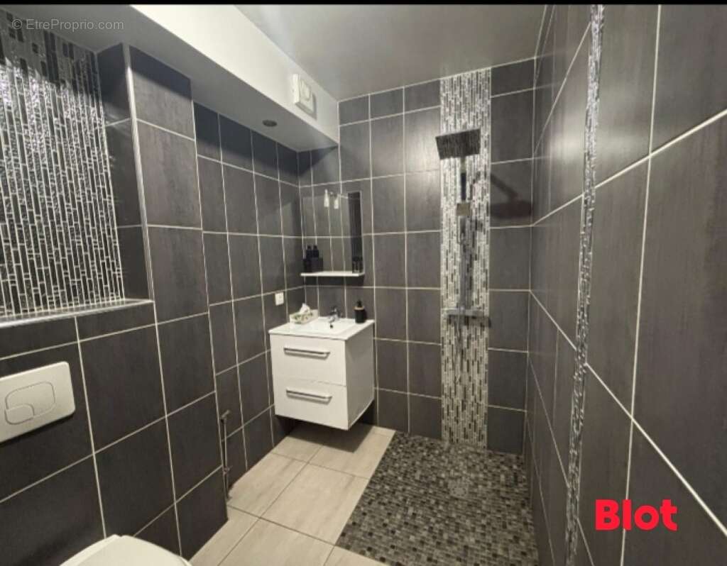 Maison à VEZIN-LE-COQUET