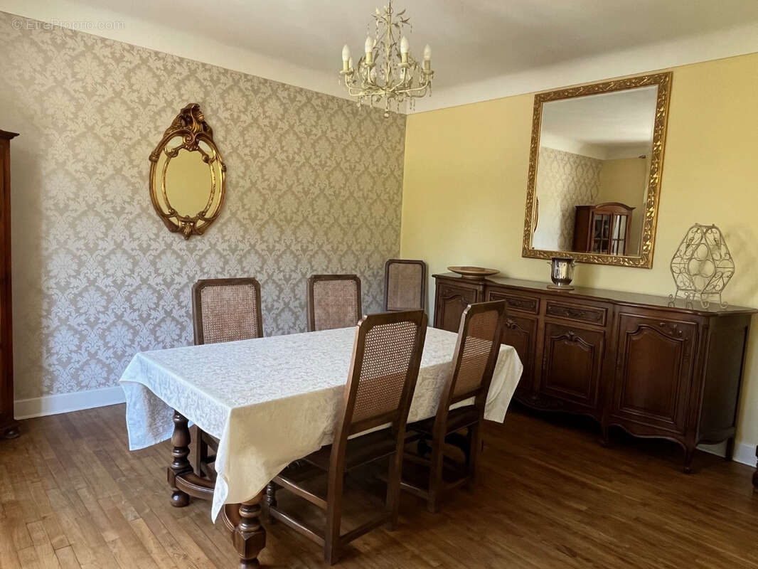 Maison à COUSSAC-BONNEVAL