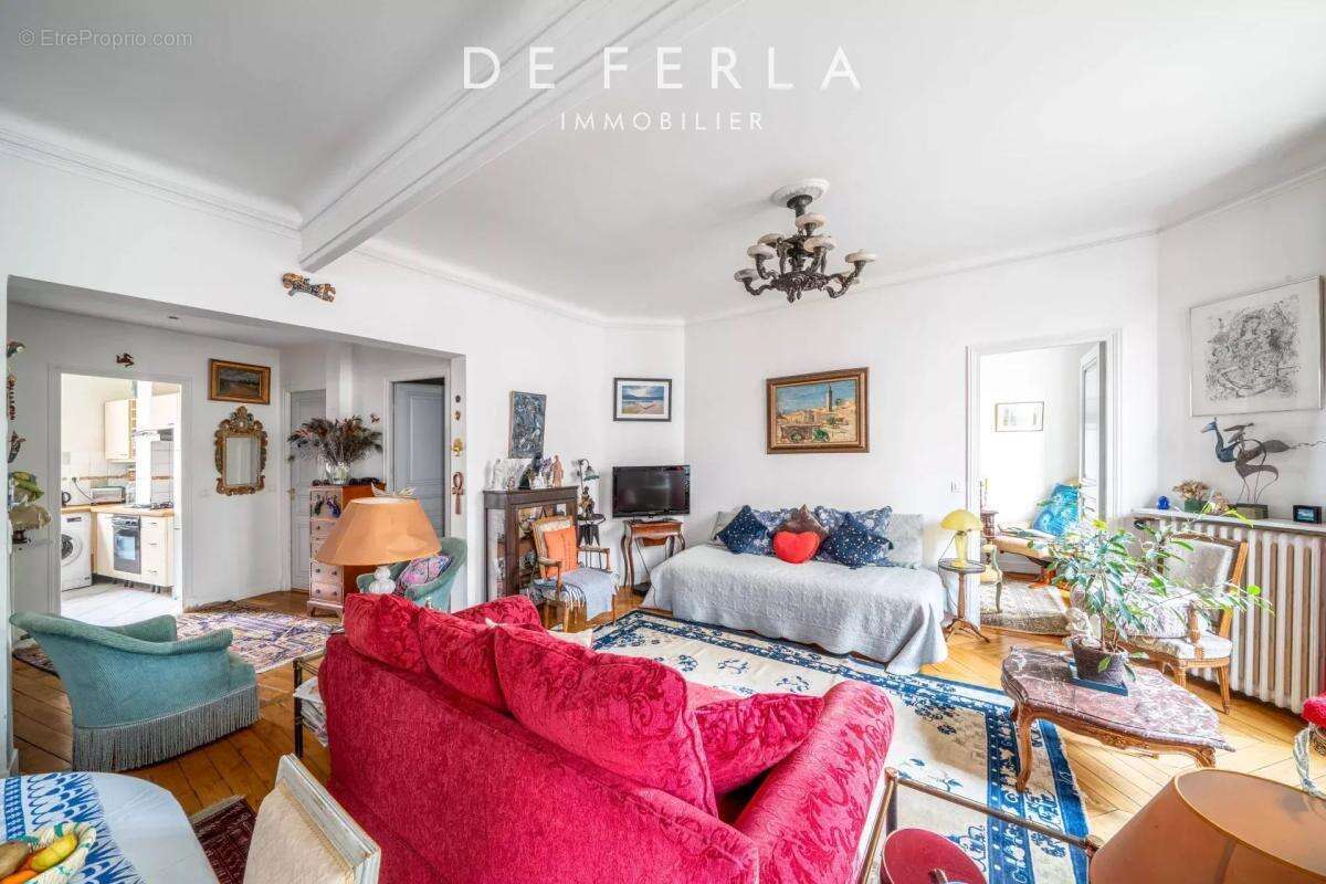 Appartement à PARIS-14E