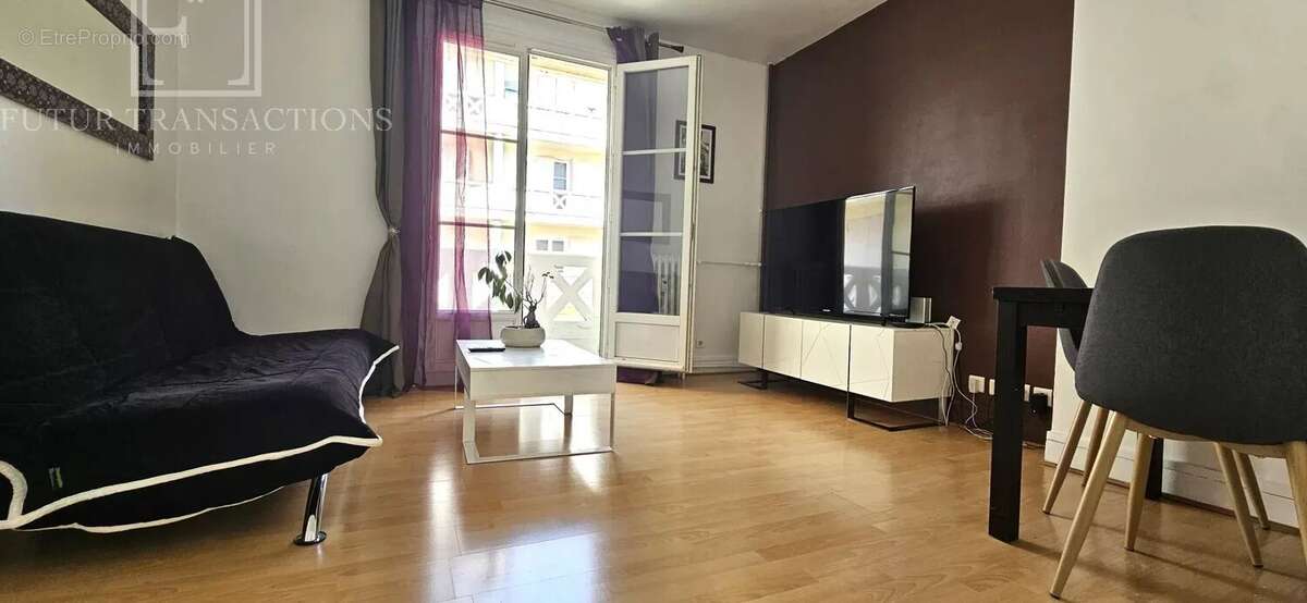 Appartement à COLOMBES