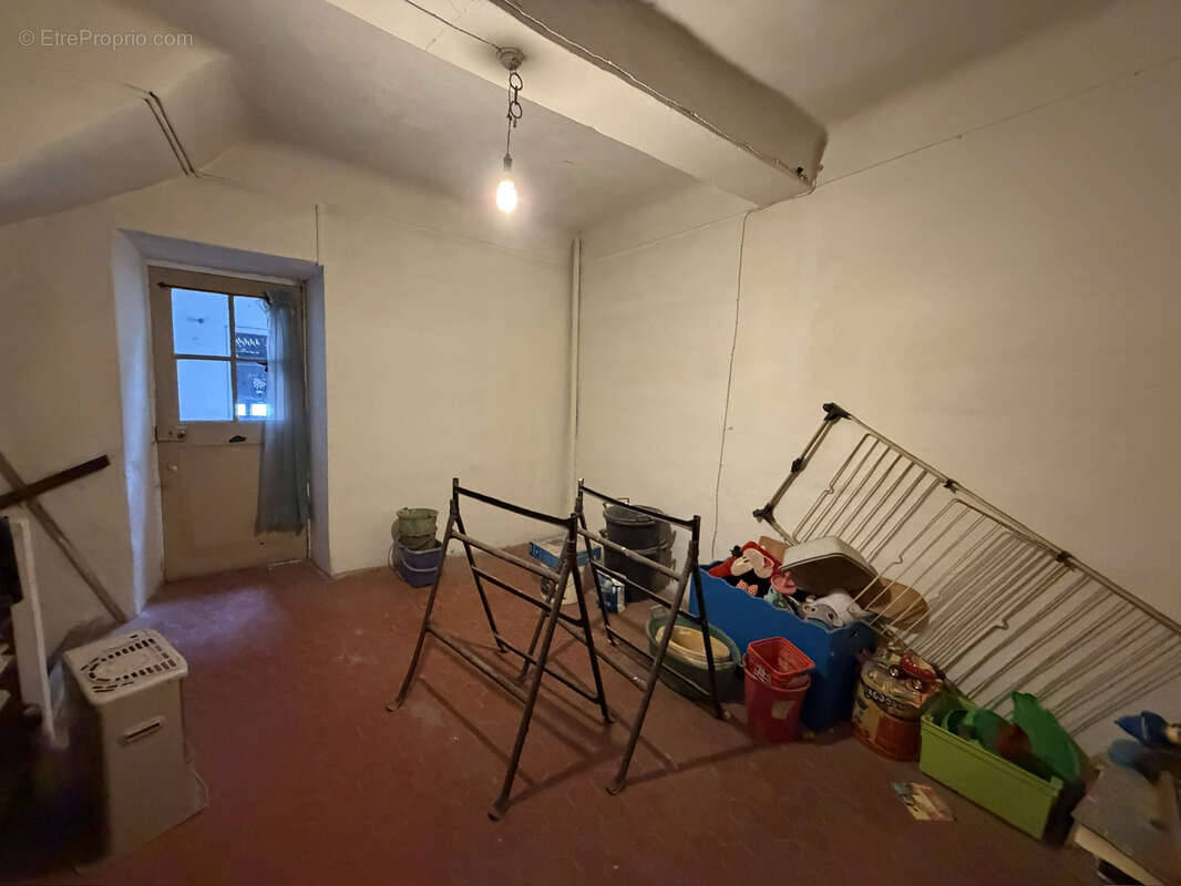 A rénover grande maison de village gros potentielle - photo 9