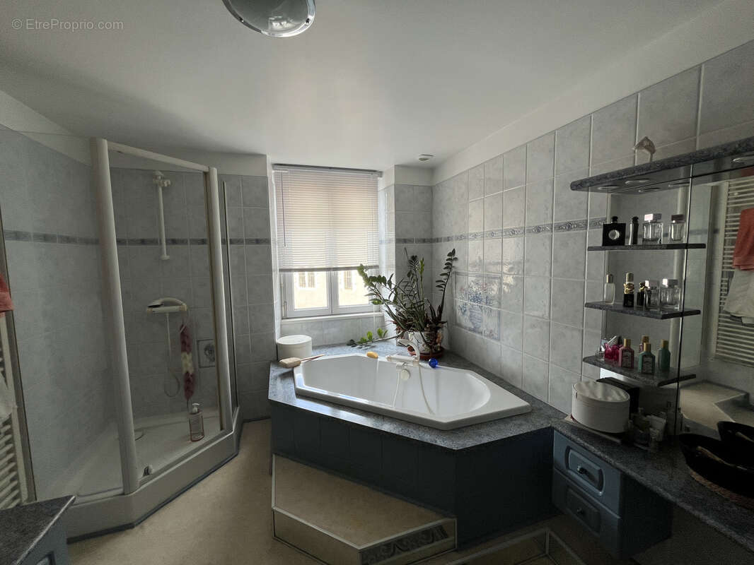 Maison de 153m2 avec extérieur et garage basse ville d'Auch - photo 9