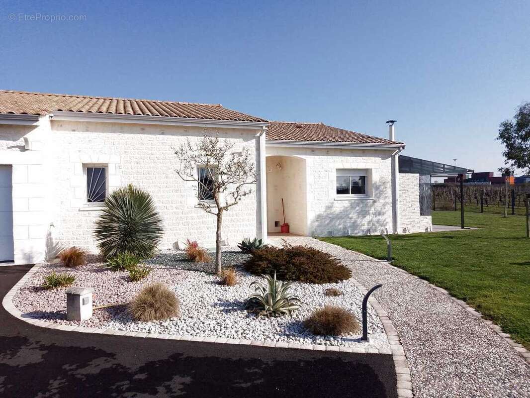 Maison à JARNAC