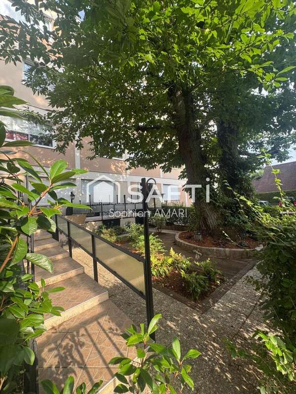 Photo 7 - Appartement à LA CELLE-SAINT-CLOUD