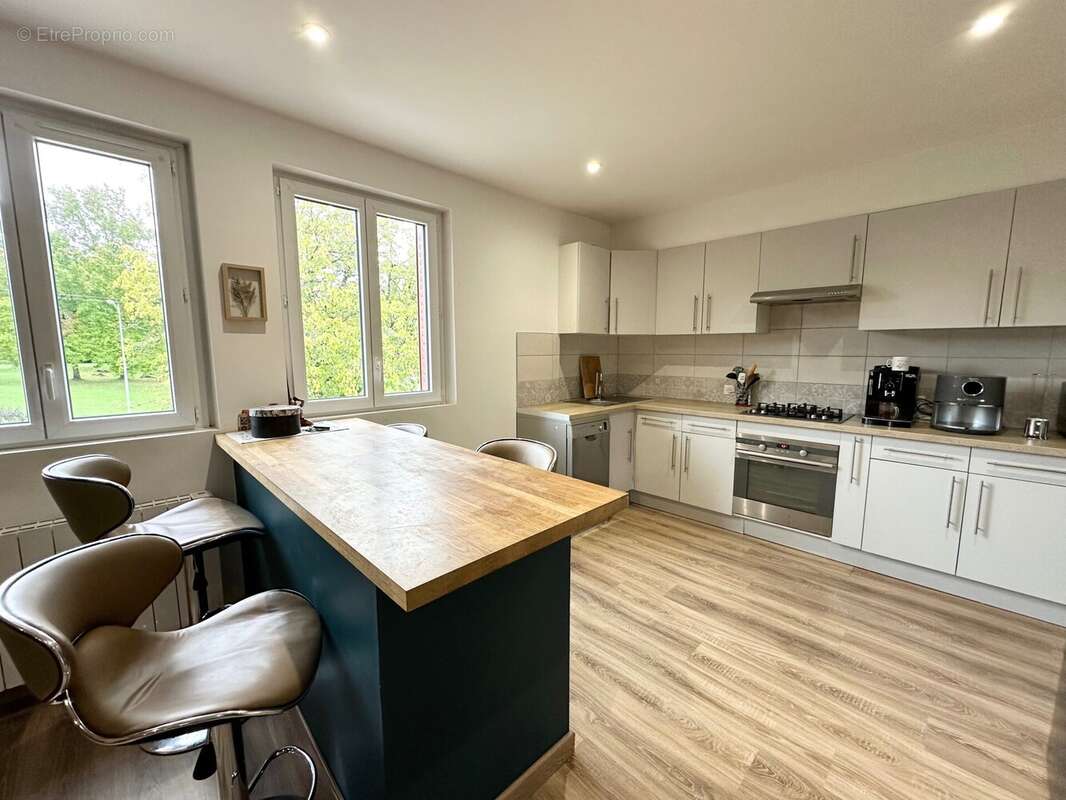Appartement à SAINT-ETIENNE-DU-BOIS