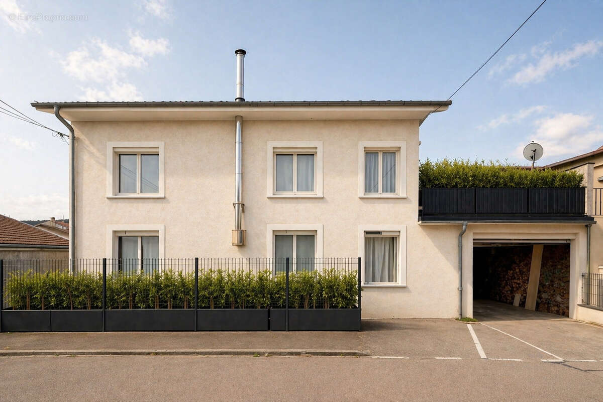Maison à OYONNAX